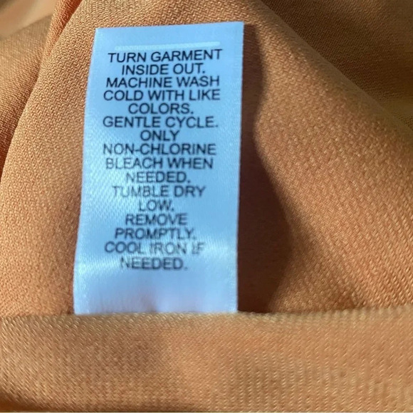 Cato 22 24W 2X Top Shirt Orange Solid Short Sleeve Scoop Neck Stretch Casual P11 - Picture 7 of 8